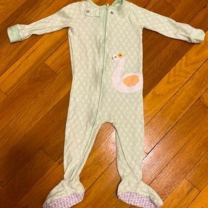 Carter’s onesie , light green with white swan .12 M